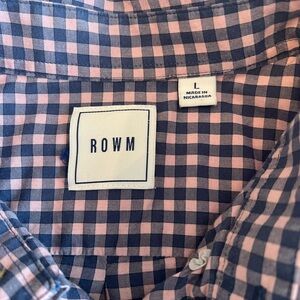 ROWM Gingham navy and pink long sleeved button down Sz Large